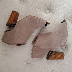 Blondo Peekaboo Heels